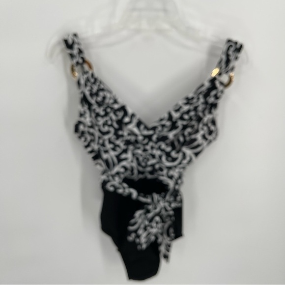 Miraclesuit One Piece Swimsuit Belted Black White Women’s Slimming Size 8 - Picture 10 of 10
